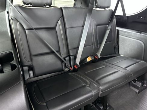 Used 2021 GMC Yukon XL SLT w/ SLT Premium Package image 28