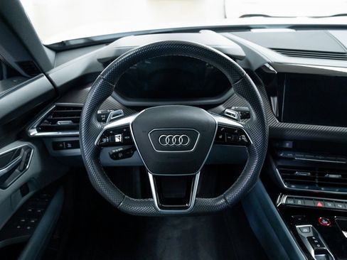 Used 2022 Audi e-tron GT Prestige w/ Prestige Package image 11