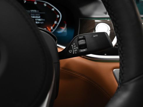 Used 2022 BMW M760i xDrive w/ Luxury Rear Seating Package image 47