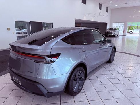 Used 2026 Tesla Model Y AWD image 15