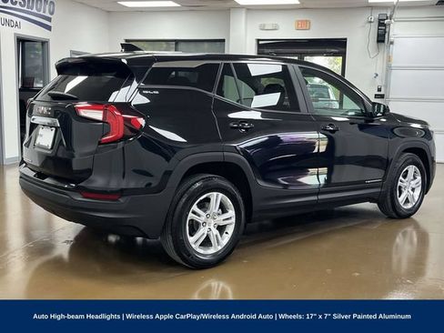 Used 2024 GMC Terrain SLE FWD image 5
