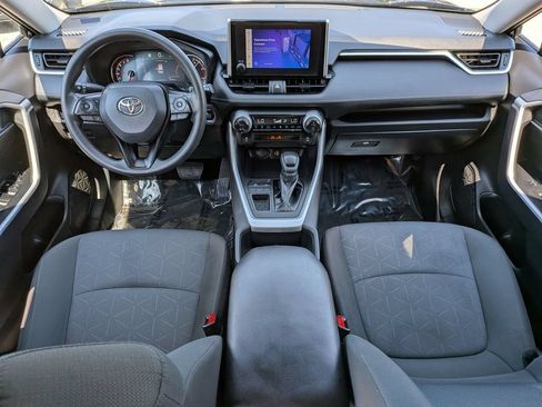 Used 2025 Toyota RAV4 XLE FWD image 5