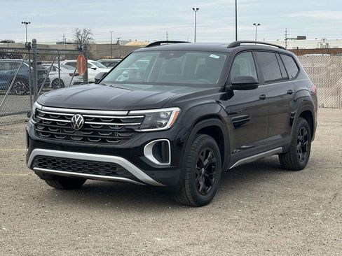 New 2026 Volkswagen Atlas Peak Edition AWD/4WD image 1
