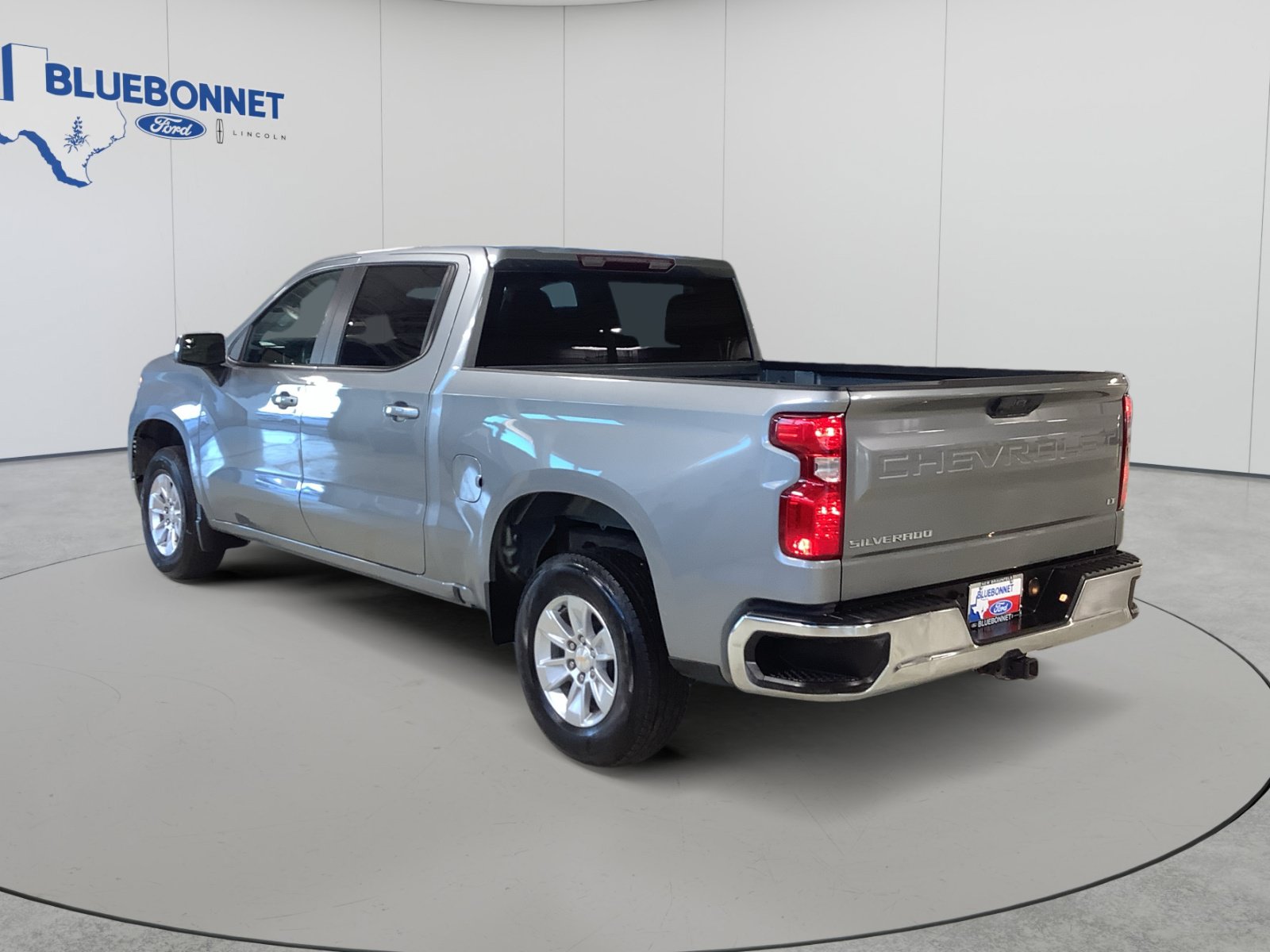 Used 2025 Chevrolet Silverado 1500 LT RWD image 7