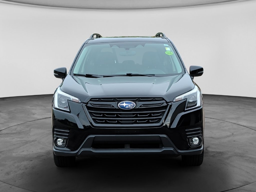 Used 2024 Subaru Forester Limited AWD/4WD image 2