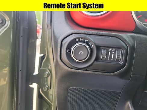 Used 2022 Jeep Wrangler Rubicon AWD/4WD image 19
