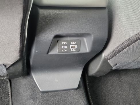 Certified 2025 Subaru Crosstrek 2.0i Premium image 23