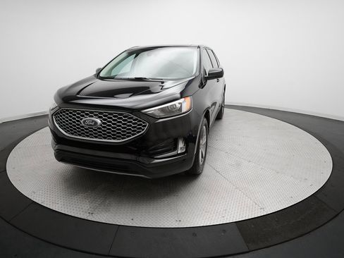 Used 2024 Ford Edge SEL w/ Convenience Package image 32