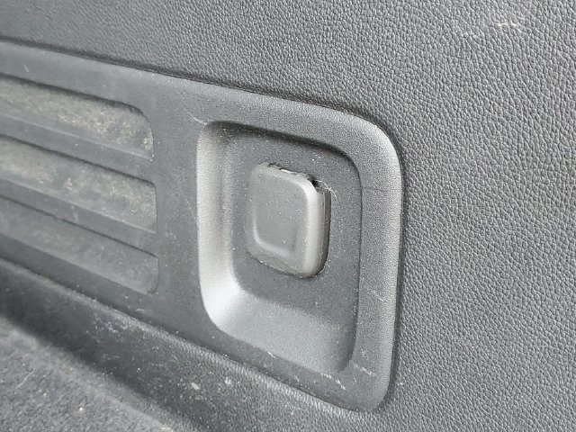 Used 2023 Chevrolet Traverse LT AWD/4WD image 9