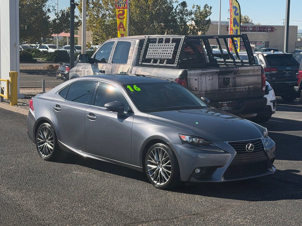 Used 2016 Lexus IS 200t w/ Premium Package RWD image 4