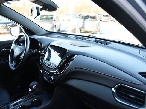 Used 2022 Chevrolet Equinox RS w/ RS Leather Package image 15