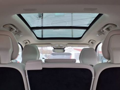 New 2026 Volvo XC90 B6 Ultra w/ Protection Package image 18