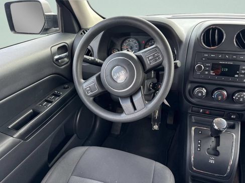 Used 2015 Jeep Patriot Sport w/ Power Value Group FWD image 10