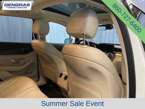 Used 2022 Mercedes-Benz GLC 300 4MATIC image 36