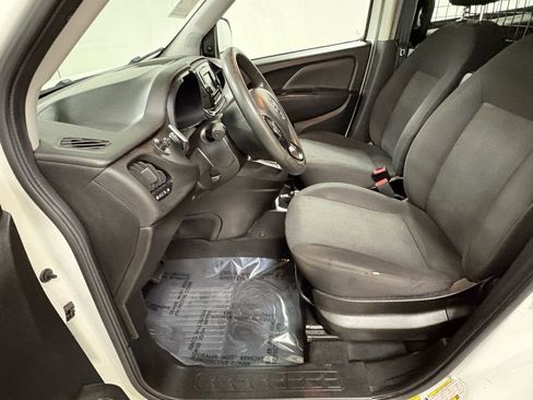 Used 2019 RAM ProMaster City Tradesman image 14