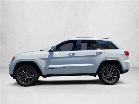 Used 2018 Jeep Grand Cherokee Limited AWD/4WD image 9