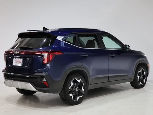 Used 2025 Kia Seltos EX w/ EX Sunroof Package FWD image 8