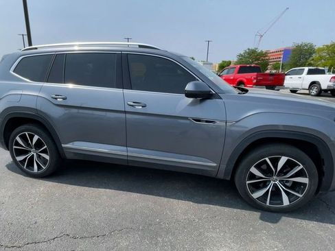 Used 2024 Volkswagen Atlas SEL Premium R-Line AWD/4WD image 3