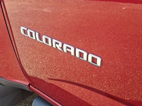 Used 2017 Chevrolet Colorado Z71 image 40