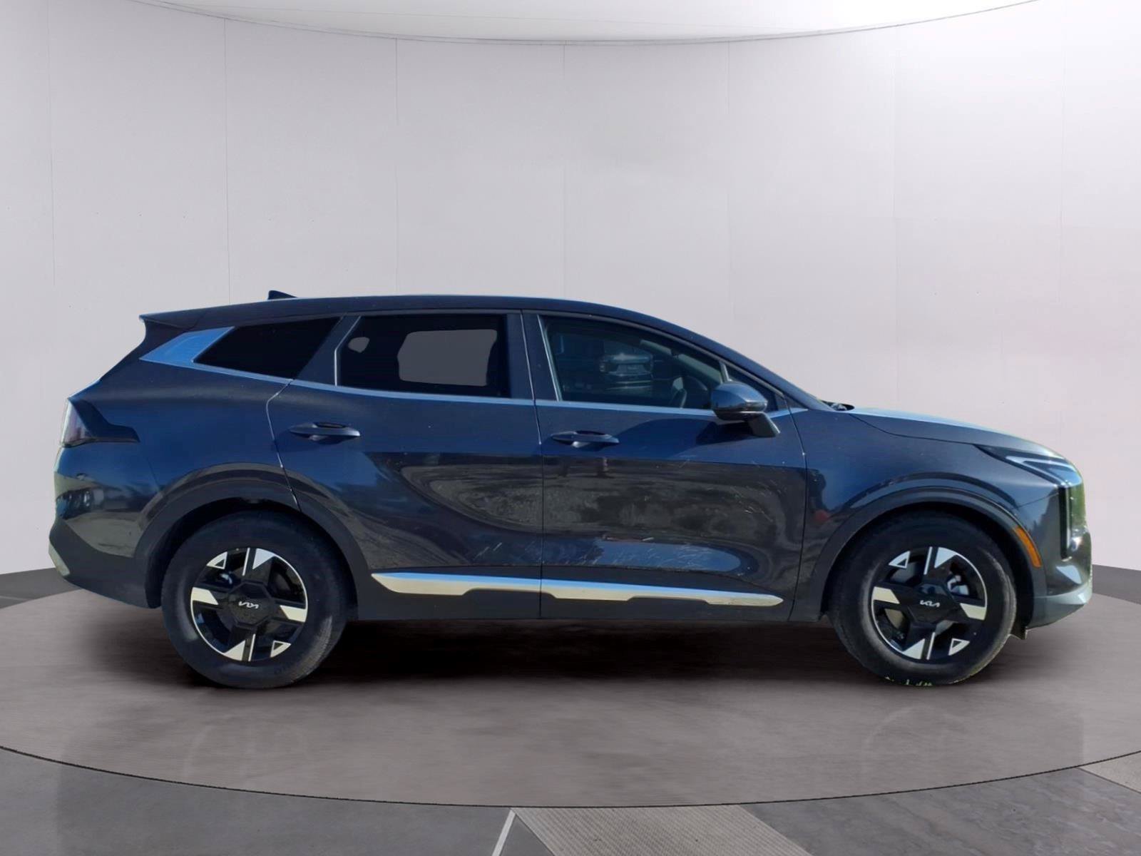 Used 2026 Kia Sportage LX FWD image 6