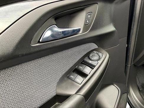 Used 2022 Chevrolet TrailBlazer LT w/ Confidence II Package image 31