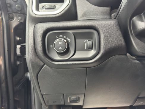Used 2024 RAM 2500 Big Horn w/ Night Edition AWD/4WD image 21