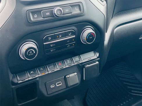 Used 2022 Chevrolet Silverado 1500 Custom RWD image 19