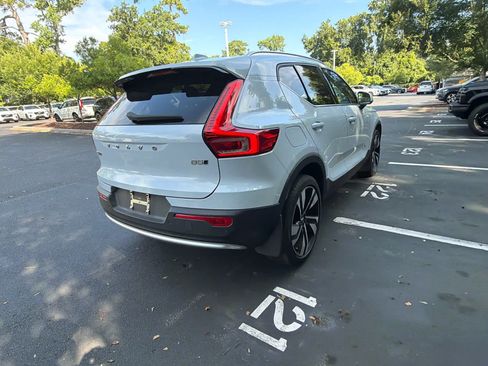 Certified 2024 Volvo XC40 B5 Ultimate w/ Protection Package Premier AWD/4WD image 14