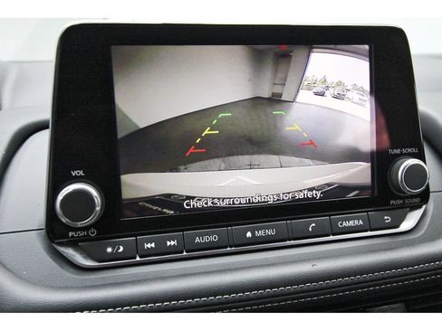 Certified 2025 Nissan Rogue S FWD image 24