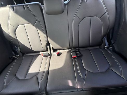 New 2027 Chrysler Pacifica Select w/ Family Tech Group FWD image 41