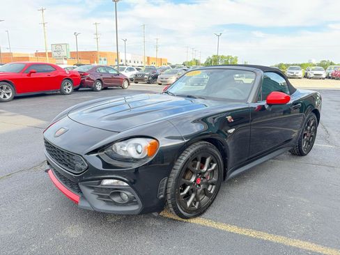 Used 2017 FIAT 124 Spider Abarth RWD image 10