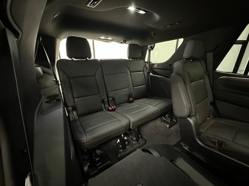 Used 2021 Chevrolet Tahoe High Country w/ Premium Package image 23