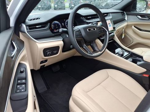 New 2026 Jeep Grand Cherokee L Limited AWD/4WD image 15