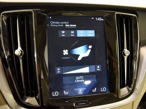 Used 2020 Volvo S60 T6 Momentum w/ Protection Package Premier image 21