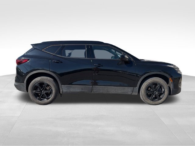 Used 2023 Chevrolet Blazer LT w/ Midnight/Sport Edition FWD image 4