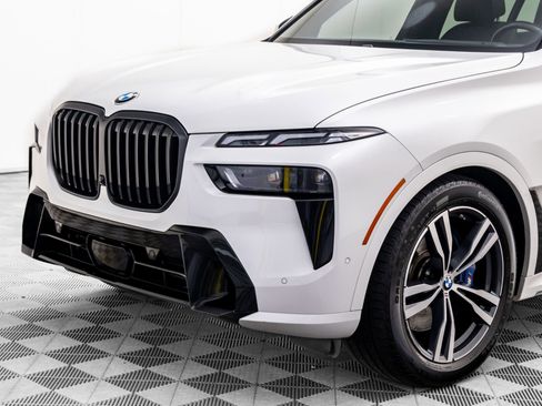 Used 2024 BMW X7 xDrive40i w/ M Sport Package image 37