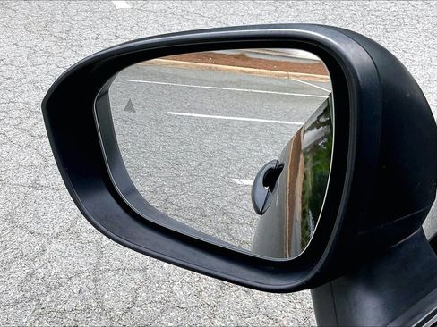 Used 2024 Nissan Rogue S FWD image 28