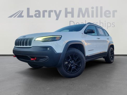 Used 2019 Jeep Cherokee Trailhawk w/ Cold Weather Group image 1