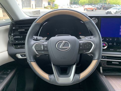 Used 2024 Lexus RX 350 w/ Convenience Package AWD/4WD image 18