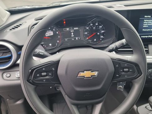 New 2026 Chevrolet Trax LS w/ LS Convenience Package image 20