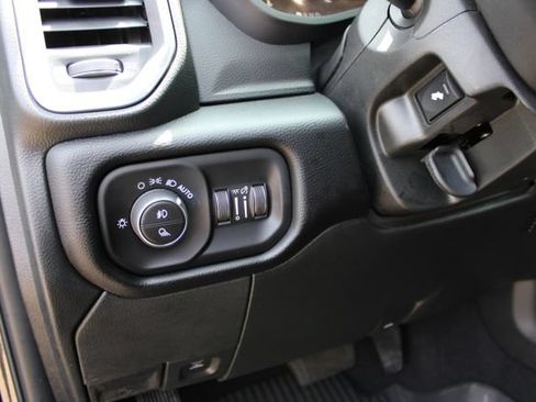 Used 2026 RAM 3500 Laramie AWD/4WD image 19