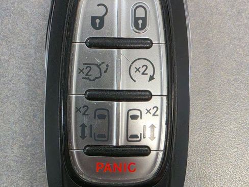 Used 2024 Chrysler Pacifica Touring-L FWD image 14
