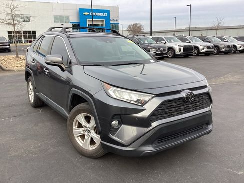 Used 2019 Toyota RAV4 XLE image 7