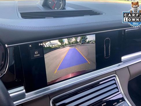 Used 2018 Porsche Panamera 4S image 21