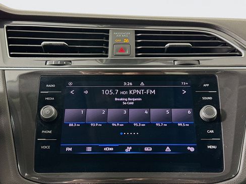 Used 2024 Volkswagen Tiguan SE image 21