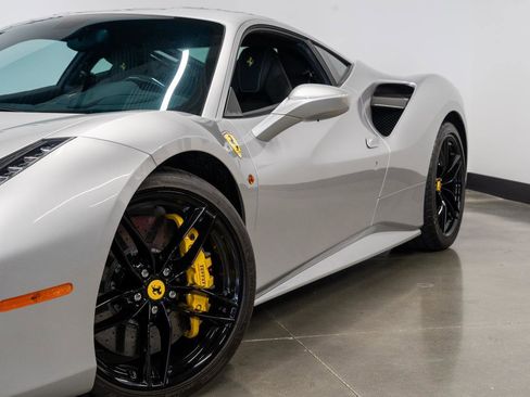 Used 2018 Ferrari 488 GTB image 24