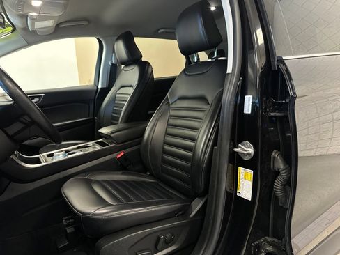 Used 2024 Ford Edge SEL AWD/4WD image 8