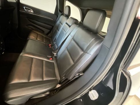 Used 2018 Jeep Grand Cherokee Limited AWD/4WD image 23