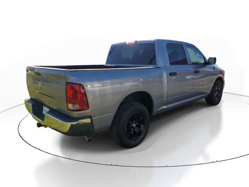 Used 2022 RAM 1500 Classic SLT image 6
