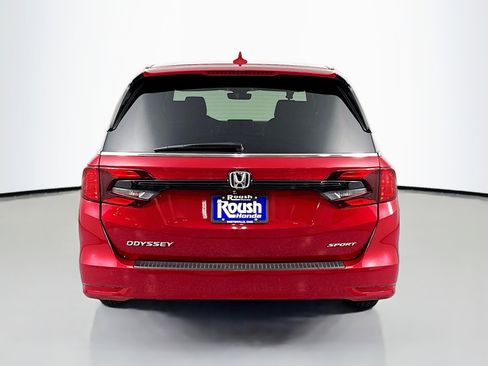 Certified 2023 Honda Odyssey Sport image 6